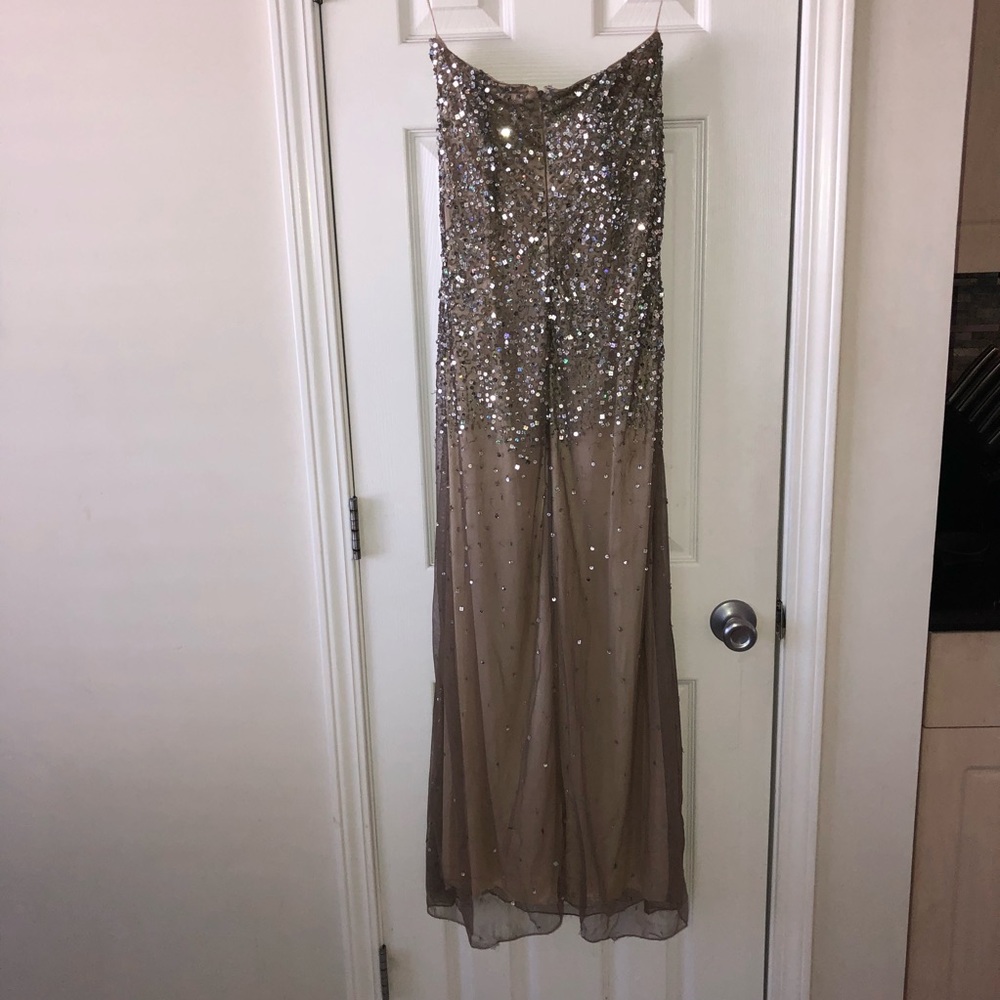 Beautiful ball, prom or formal gown - Picture 2 of 8